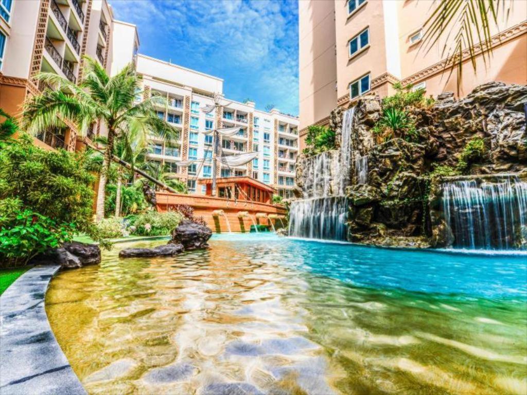 Appartement Atlantis Waterpark à Jomtien Beach Extérieur photo